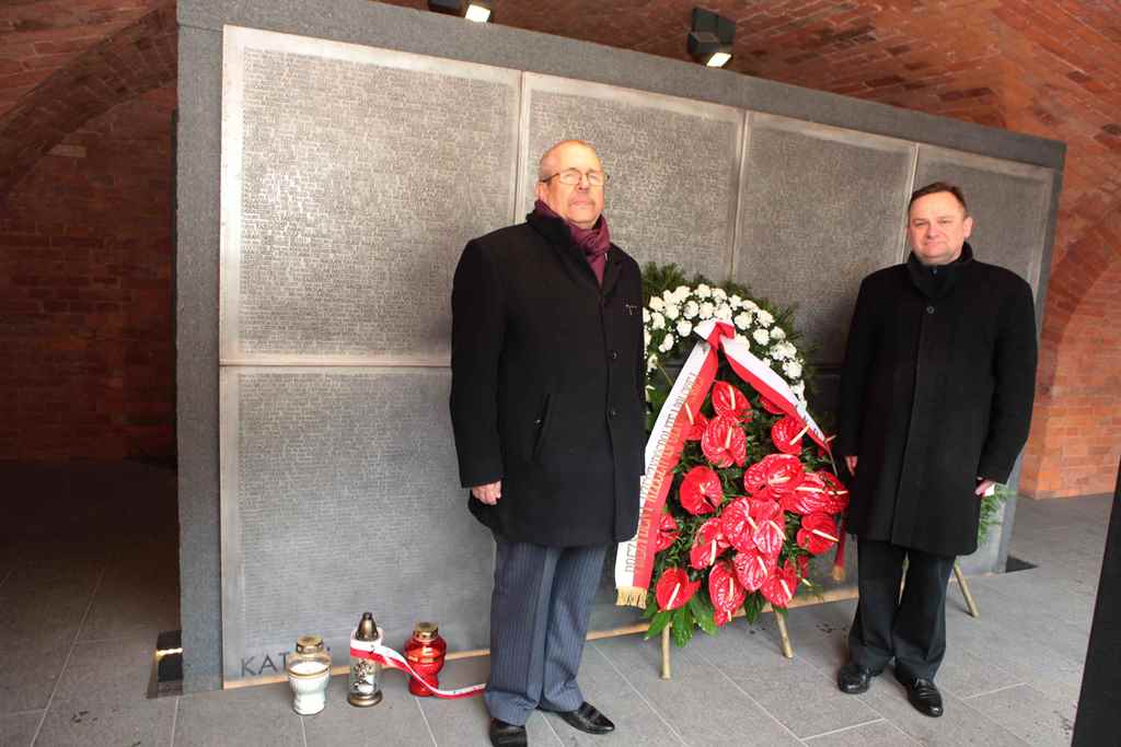 ZOR RP na obchodach Dnia Pamięci Ofiar Zbrodni Katyńskiej w Muzeum Katyńskim w Warszawie. 13 kwietnia - zawsze pamiętamy!