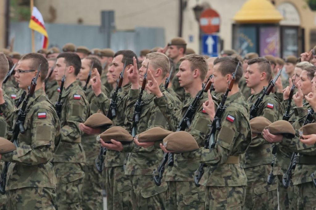 Przysięga żołnierzy 2. Lubelskiej Brygady Obrony Terytorialnej w Lublinie
