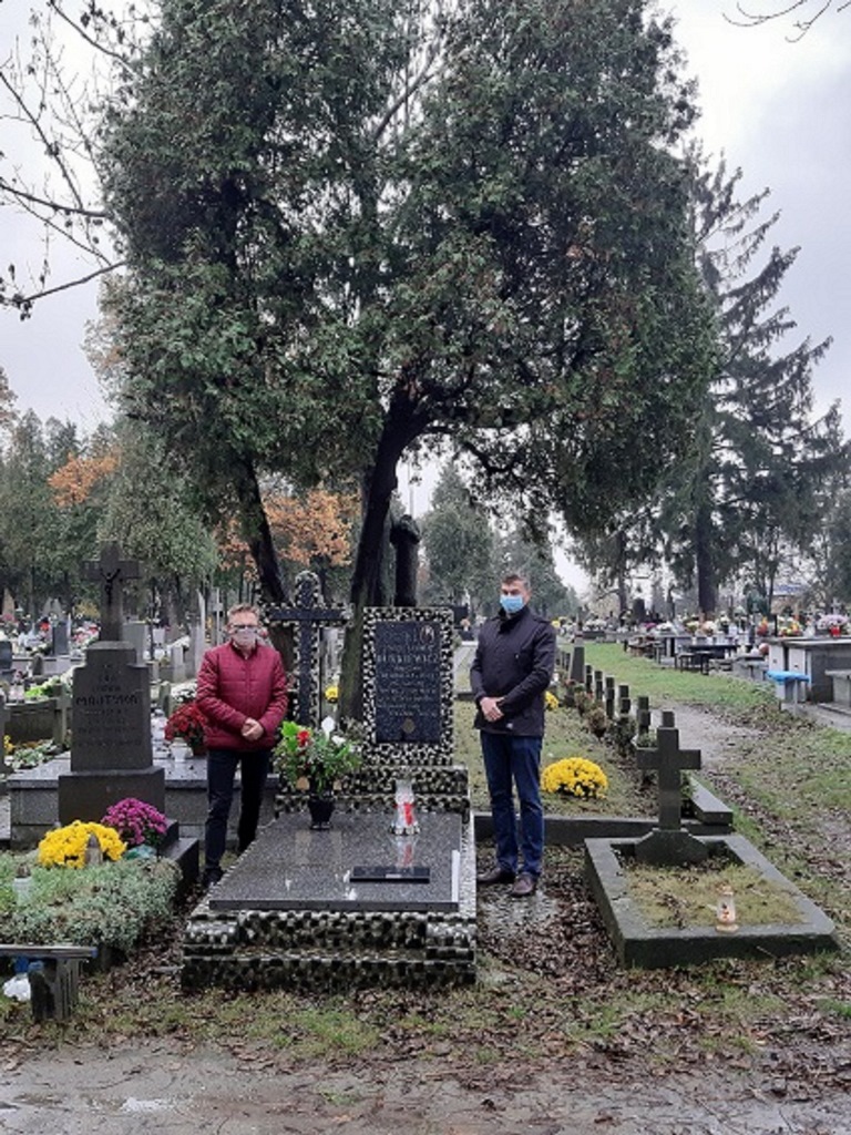 Członkowie Koła ZOR RP w Częstochowie odwiedzili częstochowskie nekropolie 