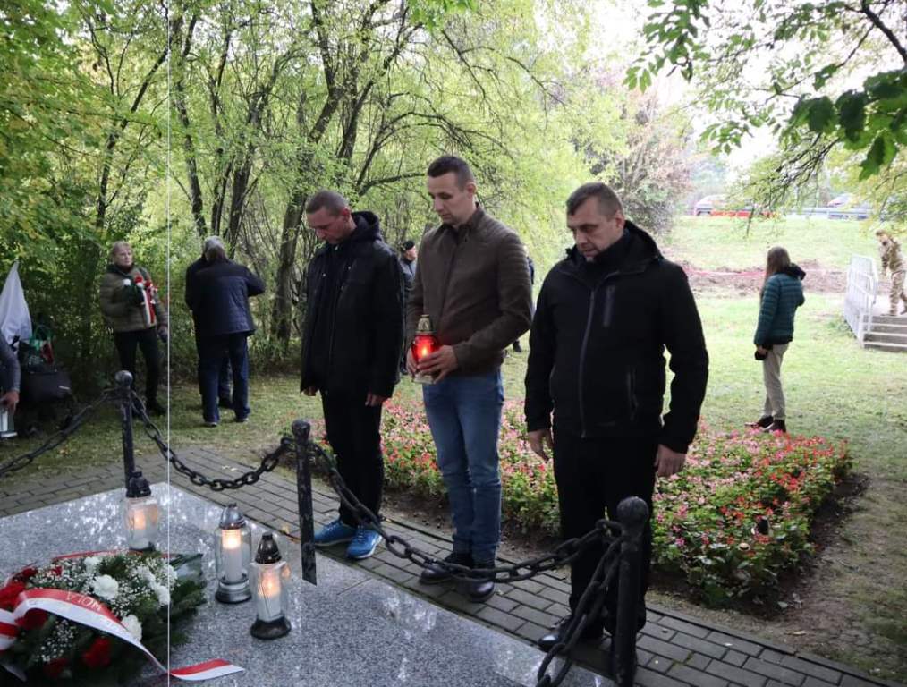 Obchody  80.  rocznicy niemieckich egzekucji w Rozwadowskich Dołach  i Charzewickiej Mażnicy w Stalowej Woli