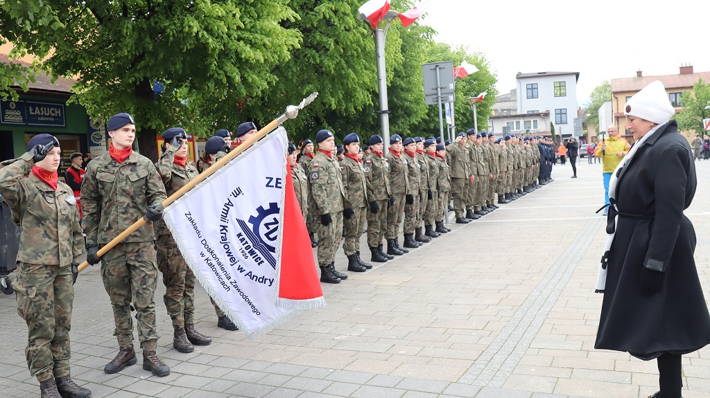 Uroczyste ślubowanie klas mundurowych w Andrychowie z udziałem przedstawicieli Okręgu Śląskiego ZOR RP