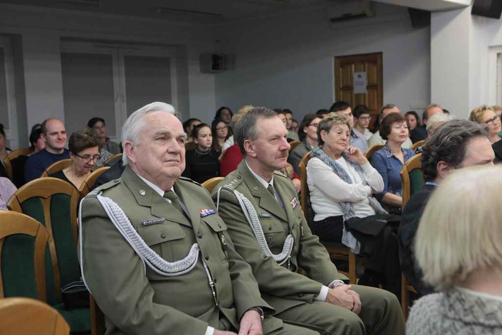 Debata historyczna „100 + 1 od odzyskania niepodległości” w Czosnowie