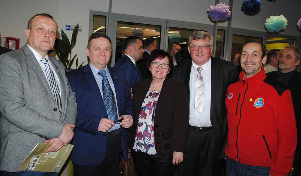 Przedstawiciele ZOR RP na gali inauguracyjnej Centrum Nauki Radiostacja Transatlantycka w Starych Babicach Przedstawiciele ZOR RP na gali inauguracyjnej Centrum Nauki Radiostacja Transatlantycka w Starych Babicach