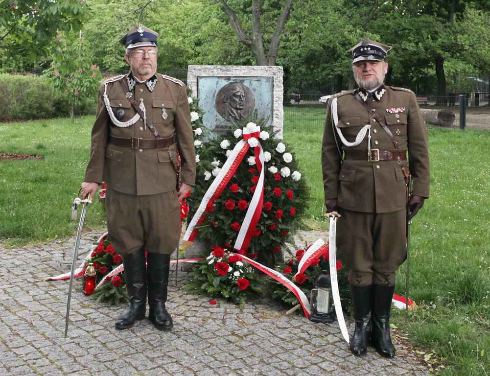 ZOR RP uczcił pamięć generała Władysława Andersa w 50 rocznicę jego śmierci