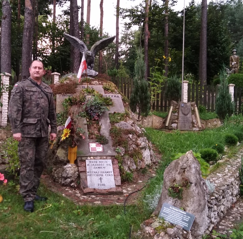 Jurajski symbol pamięci w Śrubarni w Powiecie Zawierciańskim