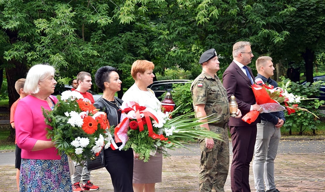 Uroczystości 77. rocznicy wybuchu Powstania Warszawskiego w  Zawierciu z udziałem ZOR RP