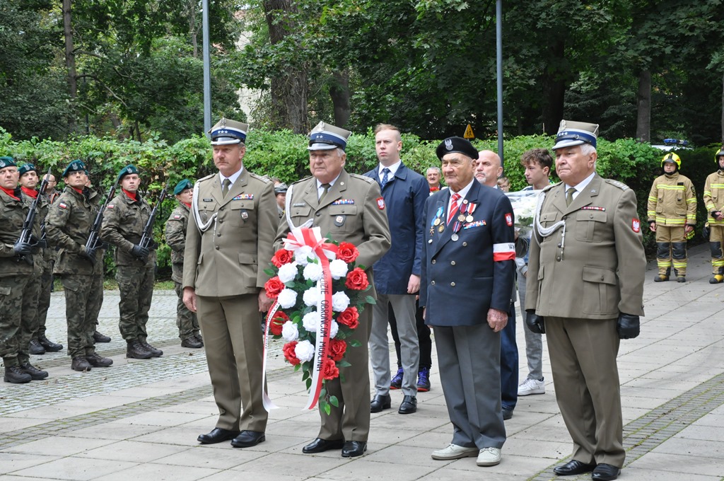 Obchody 82. rocznicy obrony Modlina z udziałem ZOR RP