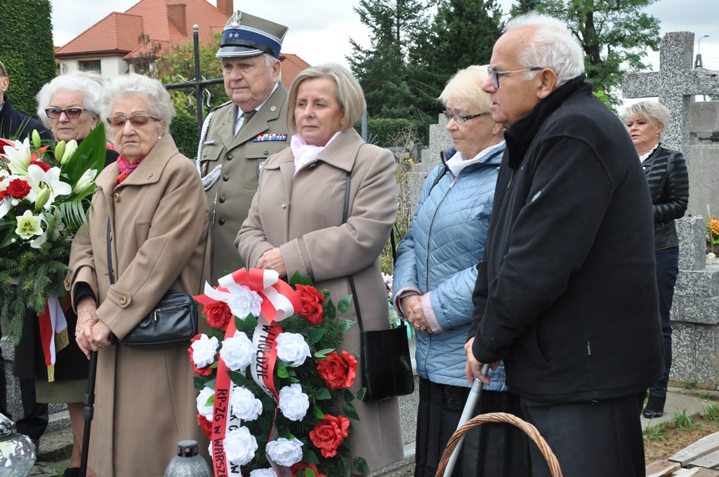 Pamięci żołnierzy Września 1939 r. poległych w Łomnie  k. Czosnowa