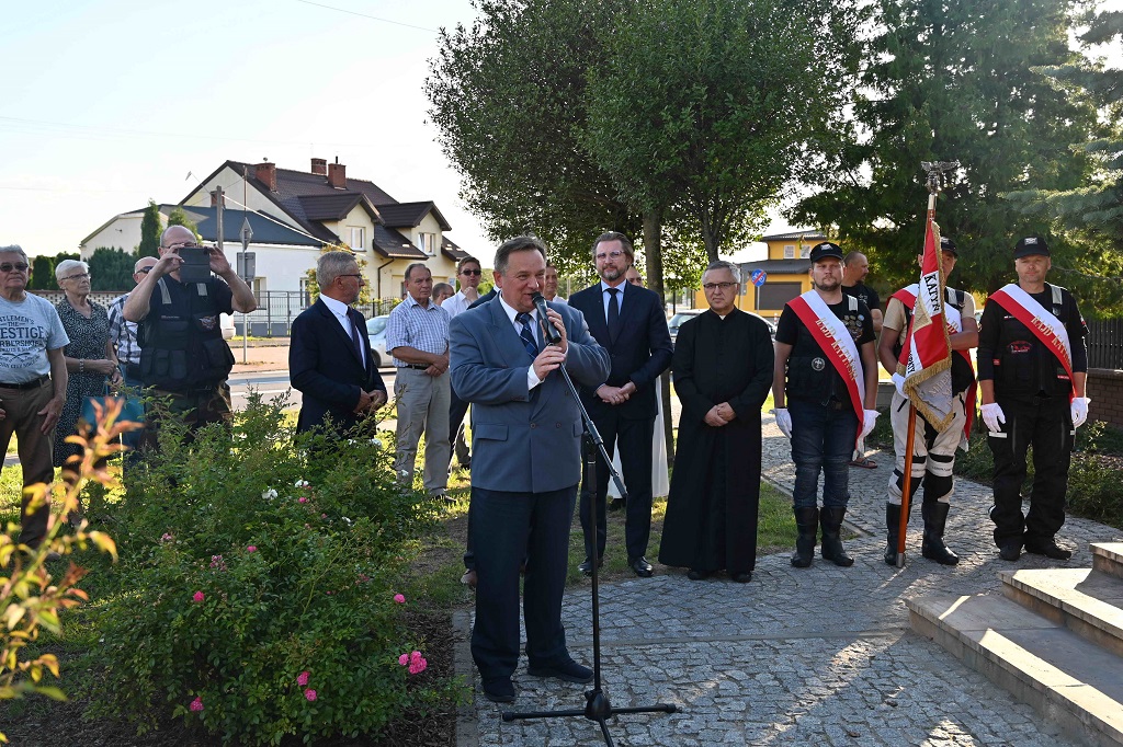 Uroczystość religijno-patriotyczna z udziałem ZOR RP w 78. rocznicę pomordowania ludności cywilnej w Borzęcinie Dużym (Gmina Stare Babice)