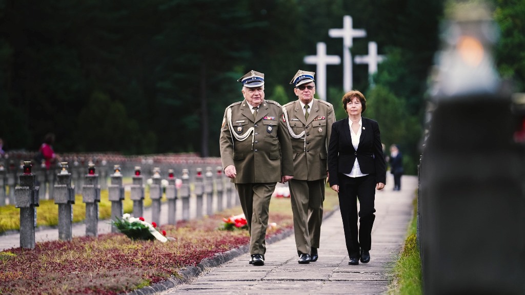 Przedstawiciele ZOR RP na uroczystości w Palmirach