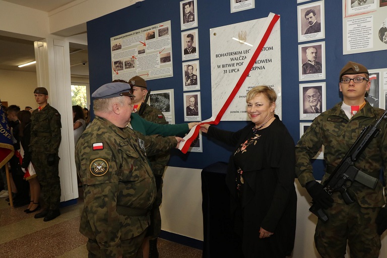 Okręg Lubelski ZOR RP współfundatorem tablicy pamiątkowej w Szkole Podstawowej w Jastkowie poświęconej Legionistom