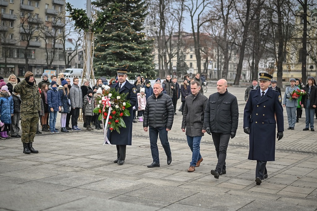 Członkowie Koła ZOR RP w Częstochowie upamiętnili 155. rocznicę urodzin Marszałka Józefa Piłsudskiego