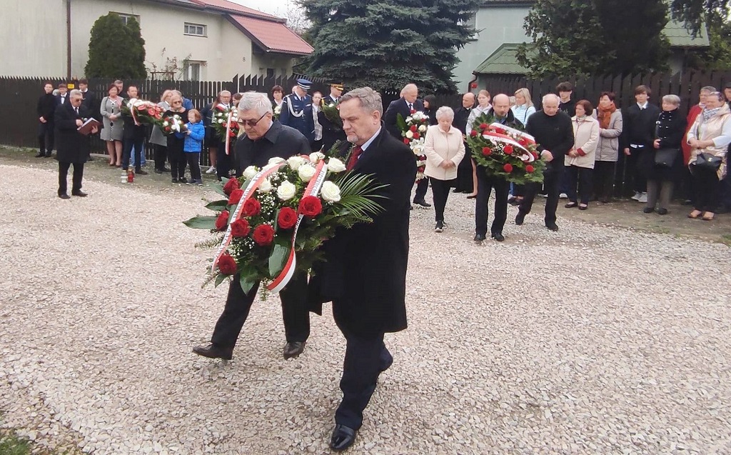 Członkowie ZOR RP uczestniczyli w uroczystości Katyńskiej w Starych Babicach