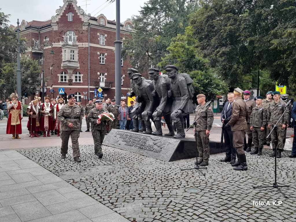 Członkowie ZOR RP uczestniczyli w 43. Marszu Szlakiem I Kompanii Kadrowej Legionów Kraków – Kielce