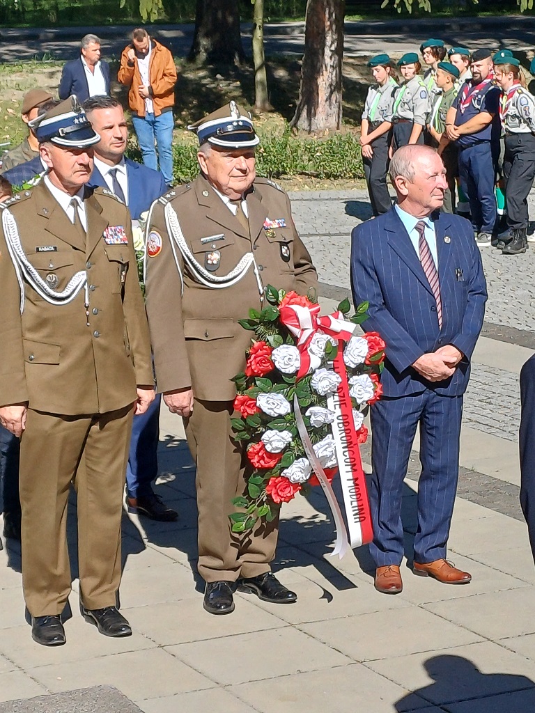 Członkowie ZOR RP na obchodach 84. rocznicy  obrony Modlina 