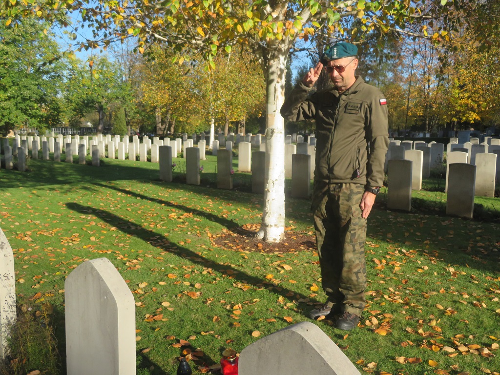 Prezes Okręgu Małopolskiego ZOR RP uczcił pamięć żołnierzy poległych  w czasie II wojny światowej