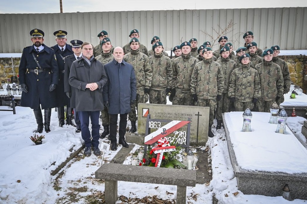 Uroczystości w 161. rocznicę wybuchu Powstania Styczniowego na nekropoliach  w Częstochowie z udziałem częstochowskiego Koła ZOR RP