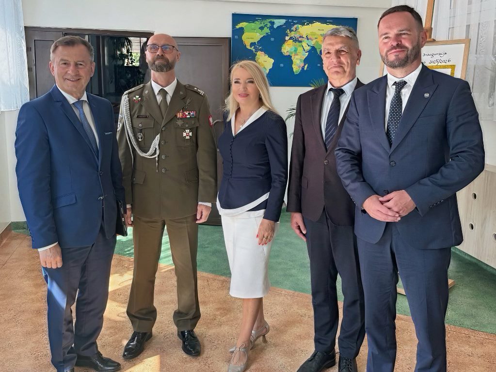 Prezes Okręgu Lubelskiego ZOR RP wziął udział w Wojewódzkiej Inauguracji Roku Szkolnego 2025/2026 w Krasnymstawie Prezes Okręgu Lubelskiego ZOR RP wziął udział w Wojewódzkiej Inauguracji Roku Szkolnego 2025/2026 w Krasnymstawie