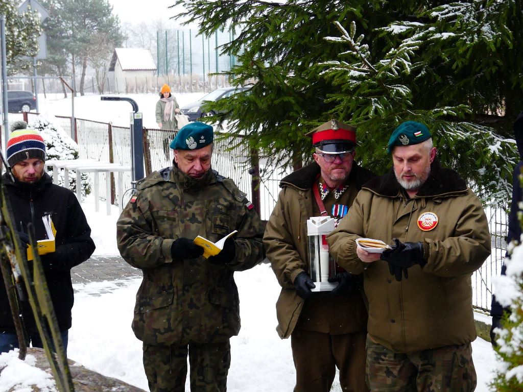 Członkowie Okręgu Lubelskiego ZOR RP uczestniczyli w obchodach 79. rocznicy śmierci por. Leona Taraszkiewicza ps. "Jastrząb" w Siemieniu (Woj. Lubelskie)