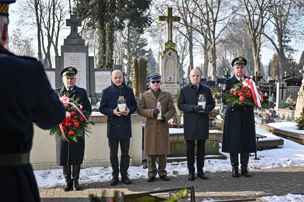 Uroczystości w 163. rocznicę wybuchu Powstania Styczniowego na nekropoliach w Częstochowie z udziałem częstochowskiego Koła ZOR RP