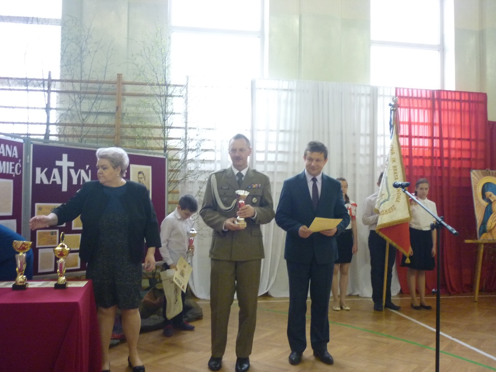 Konkurs o Zbrodni Katyńskiej w Zespole Szkół w Wykrocie