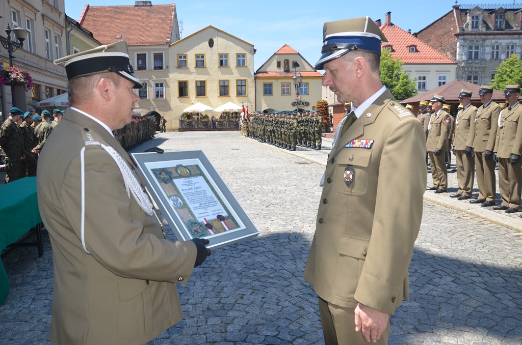 Płk rez. Alfred Kabata honorowym żołnierzem  5 pułku chemicznego w Tarnowskich Górach