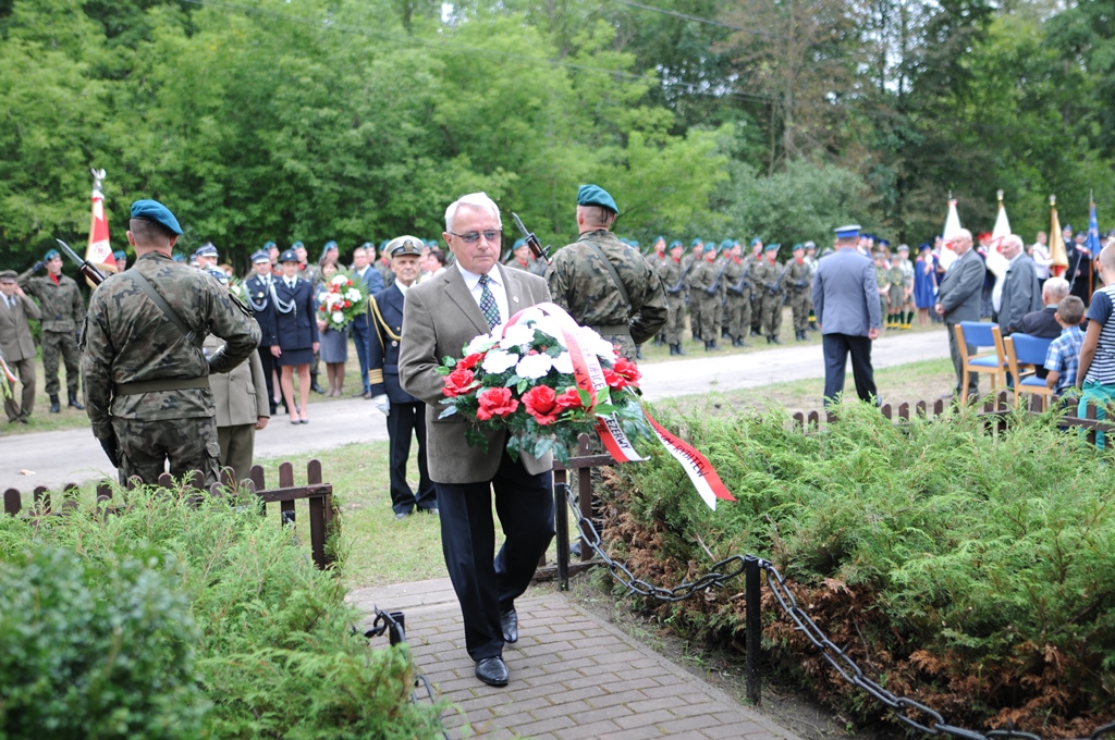 Uroczystości w 73 rocznicę pacyfikacji wsi Rybitew w Gminie Leoncin